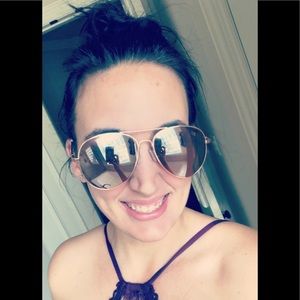 Meet your Posher, Valerie